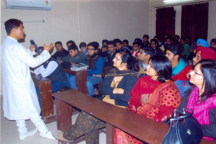 Arya College, Ludhiana Classroom of Arya College Ludhiana